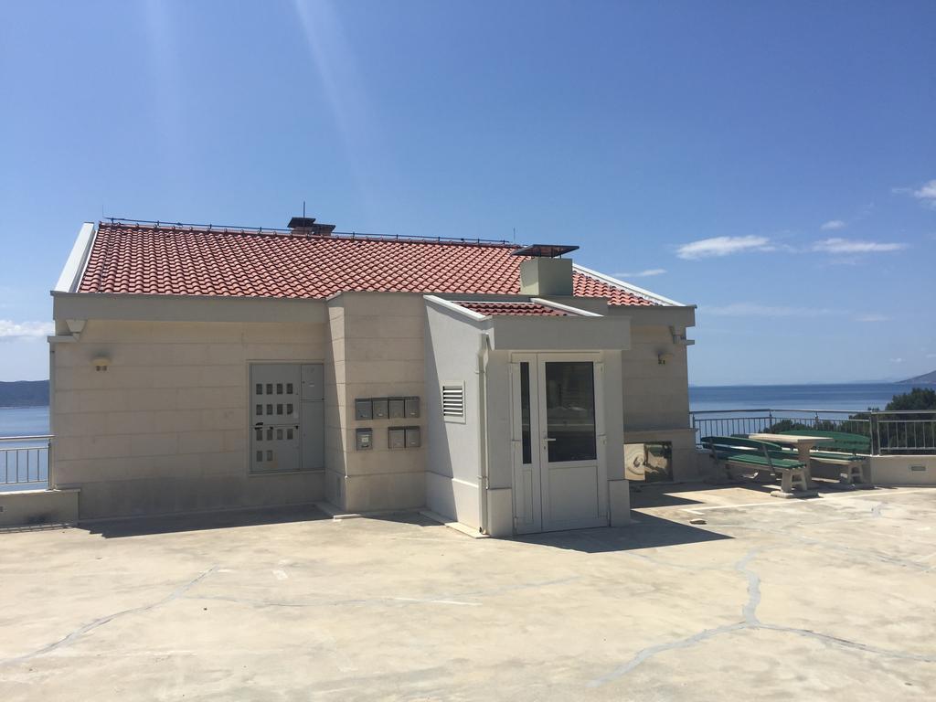 Apartment Andrija Baška Voda Екстериор снимка